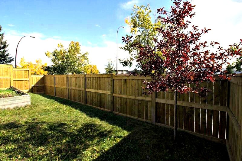 Calgary Fence Contractor